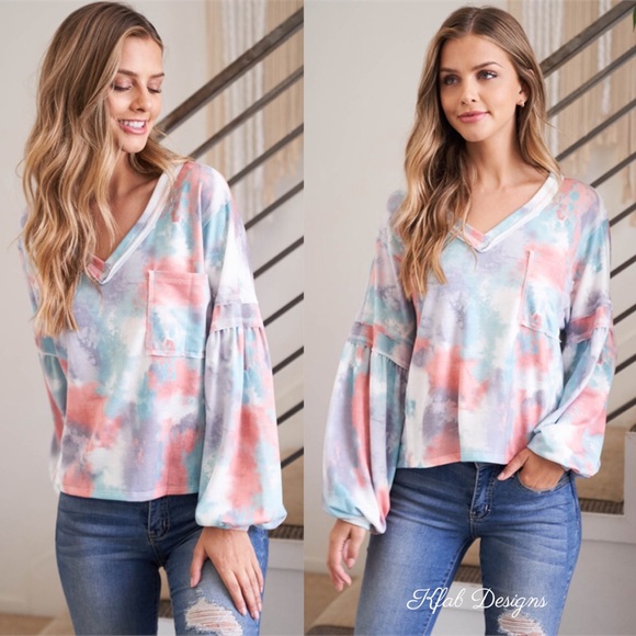 LAST V Neck Puff Sleeve Tie Dye Front Pocket Top - Picture 5 of 9